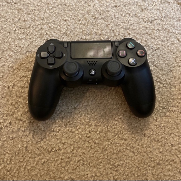 PlayStation 4 Slim 1TB w/ Controller - Picture 4 of 6